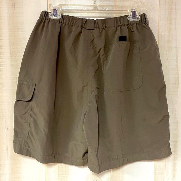 Travel Smith Green Nylon Cargo Shorts Sz M - Picture 2 of 5